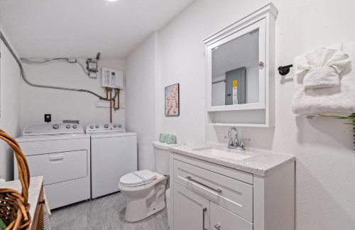 Stylish St Pete Vacation Home w/ Private Pool! - Photo 19