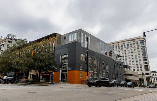 5 King Bed Suites at The Finnley Hotel in DT GR - Foto 28