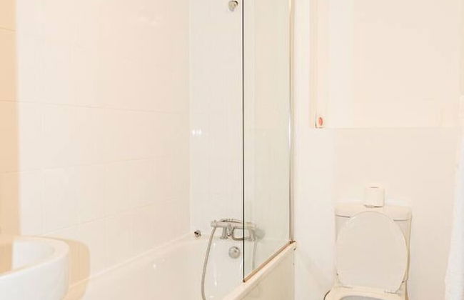 2 Bedroom Apartment Warrington - Photo 31