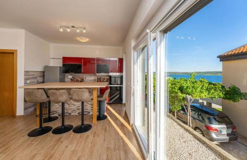 Beautiful Apartment In Rtina With Wifi - Foto 1