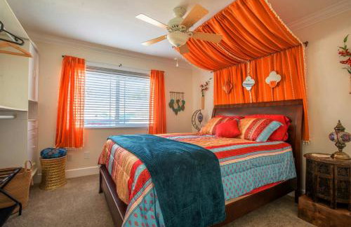 4BR Group Retreat w Golf Green, Poker & Fire Pit - Foto 13