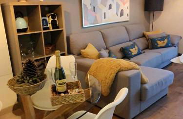 EL ÚNICO apartment with jacuzzi and art - Photo 1