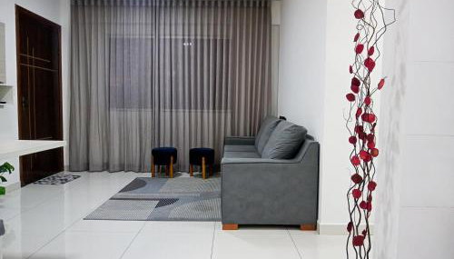 Apartamento completo 3 quartos Suíte Sala Cozinha Lavanderia e perto de tudo - Foto 3