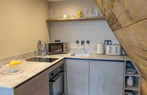 The Tri-Pod - Photo 10