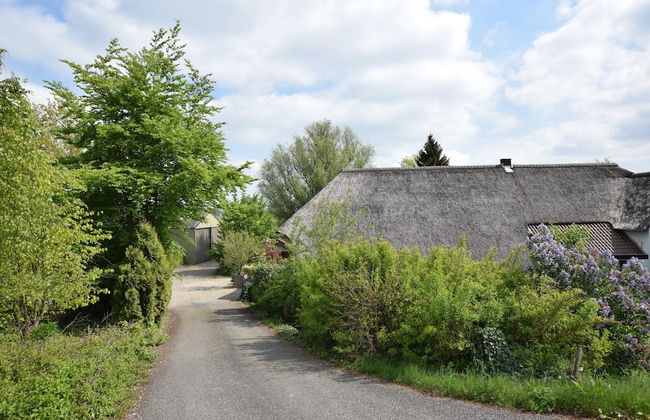 Quaint Farmhouse near River in Oosterwijk - Foto 34