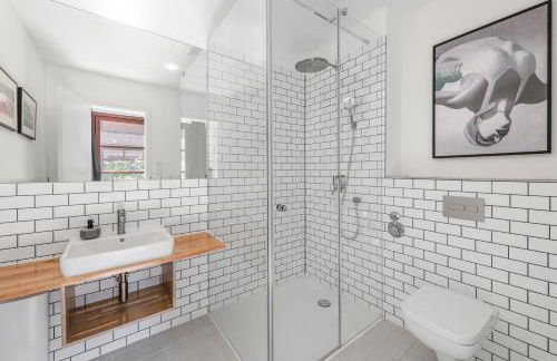 Mitte Loft group & family friendly, 150m2, 2BRs, 2Bathrooms, living & dinning room , 4 - 8 Guests - Foto 12