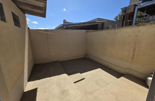 Suíte2 Privativa Climatizada Mobiliada com Garagem e Wi-Fi - Foto 20