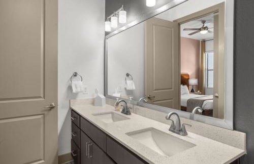 Modern 2BR CozySuites on Town Lake waterfront 03 - Foto 19