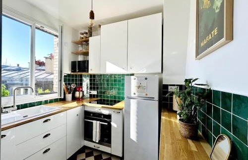 Paris rooftop retreat with sunny balcony - Foto 16