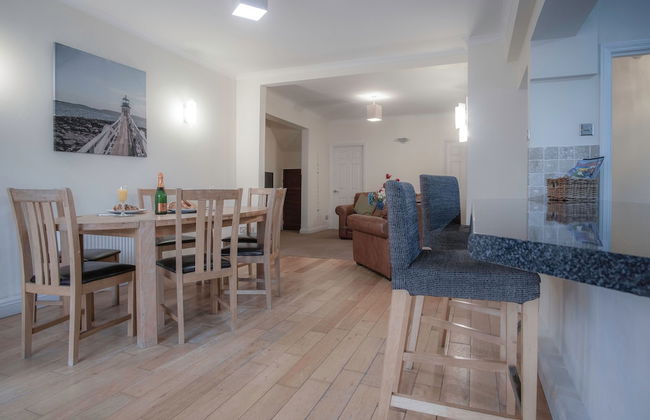 Sea Breeze Apt 3 - 2 Bed - Horton Beach - Photo 18