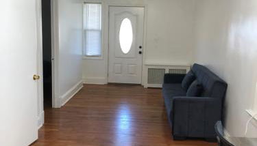 Private 2 bedroom and 1 bathroom house in a quiet area and convenient to NYC bus and train, MetLife Stadium FIFA World Cup 35 minutes away - Foto 2