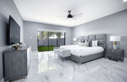 Riverbend Yacht Retreat Waterfront Villa with Pool - Foto 32