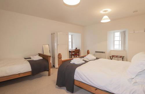 Freswick Castle - Photo 37