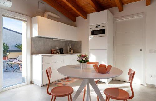 Loft Park & Rail free Parking - Photo 7