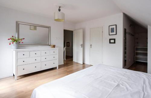 Spacious 3 Bedroom Family Oasis with Sauna, 20 min from Warsaw - Foto 23