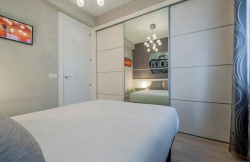Apartamento Plaza de Castilla II - Urbano con Estilo y Funcional - Foto 11