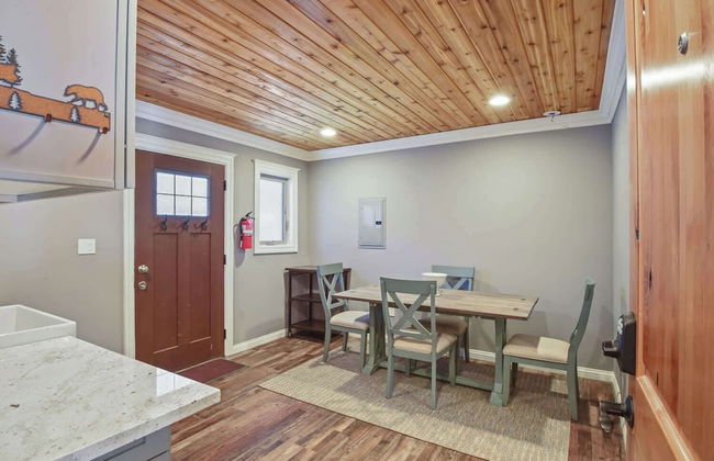 Alpine Chalet Nature Lovers Rejoice! Chic 4 BDR - Photo 38