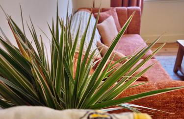 Central Gloucester Self-Catering Flat - A Hidden Gem - Foto 3