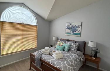 Unwind in Style in this stunning townhome retreat - Foto 28