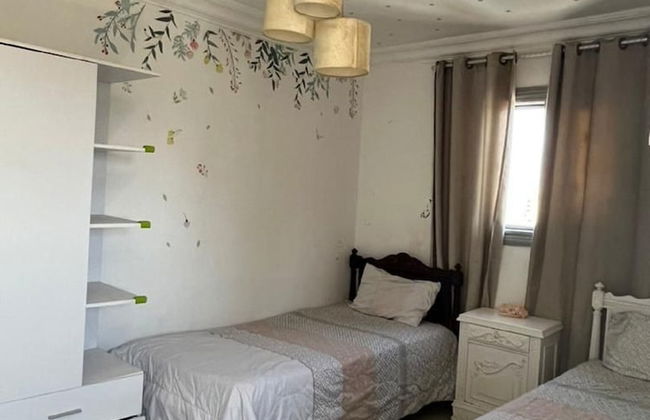 Females Only Host is Woman Citycenter - Foto 2