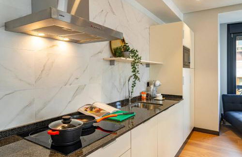 Edificio Fénix by Plaza Mayor Apartamentos - Photo 57