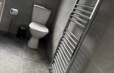 2 Bed house - Brighouse close to McDonalds and B&M - Foto 5