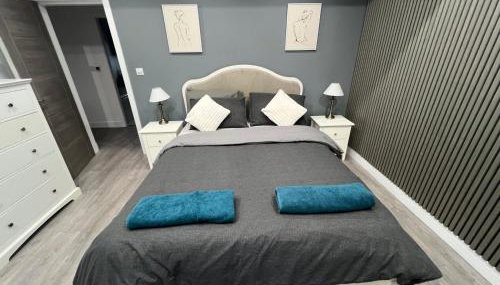 Whole house -Sleeps4-Parking-Garden-BikingHiking - Foto 5