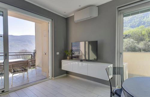 Open View Apartment by Wonderful Italy - Photo 12