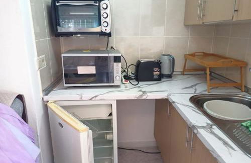 Alicante 1 bed apartment free parking and Netflix, min stay 11 nights seasonal rental - Foto 12