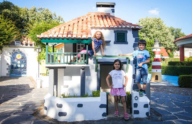 Entrada al parque Portugal dos Pequenitos - Foto 2
