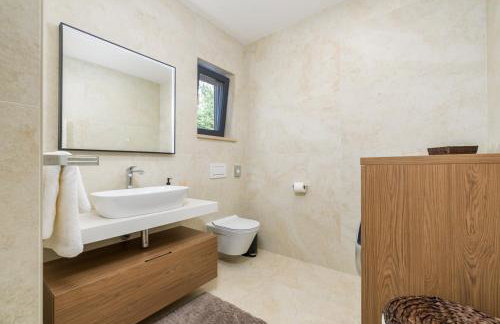 Villa Castanea by Villsy - Photo 33