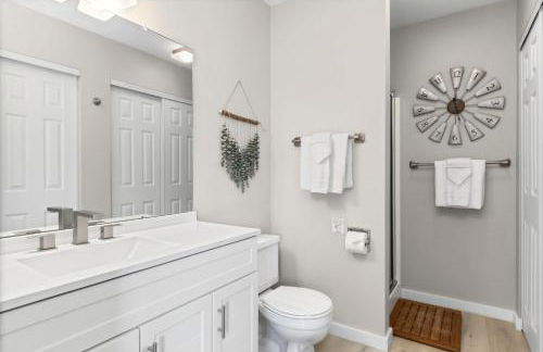 Chimney Park Retreat King Suite and Fenced Yard - Foto 16