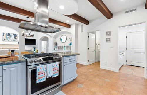 Gorgeous Santa Cruz Villa - Modern Beachside Paradise with NEW Hot Tub & Fast Wi-Fi - Foto 10