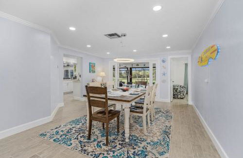 Villa Tiki w/ heated Pool very quiet & green Oasis - Photo 2