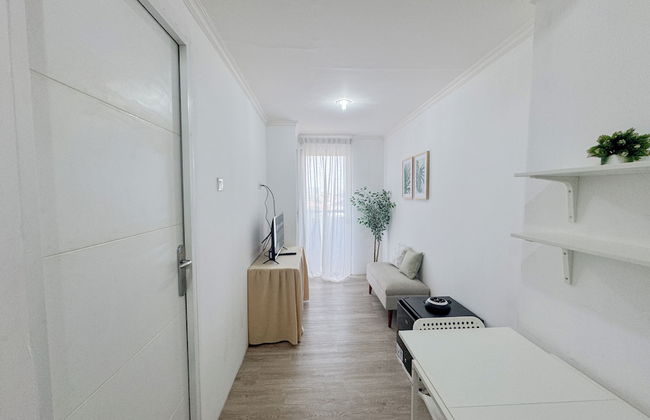 Compact and Restful 2BR at Menara Rungkut Apartment - Foto 14