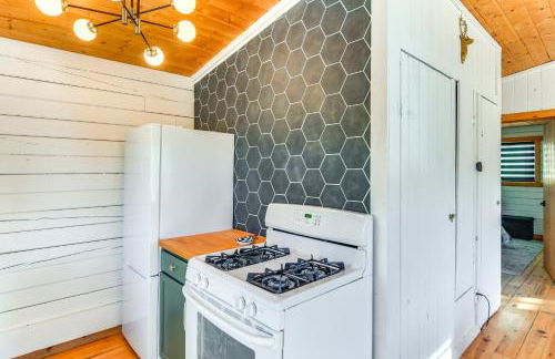 Mtn-View Haven with Hot Tub 9 Mi to Dtwn Bailey - Foto 7