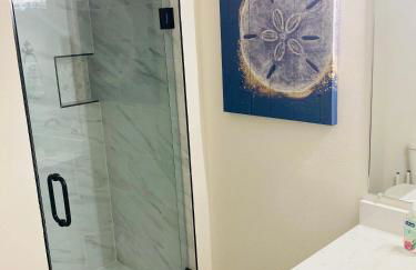 Downtown, Bay Views, Fish Market, and Blue Angels! - Foto 11