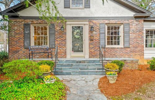 Luxurious Retreat in Historic Downtown Burlington Downstairs Only - Foto 35