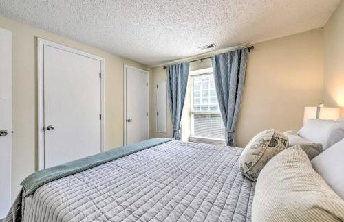 Inviting Charlotte Getaway - Half Mile to UNC! - Foto 11