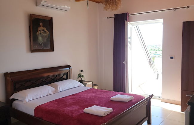 Lahuta e Vjetër Agroturizëm - Foto 1