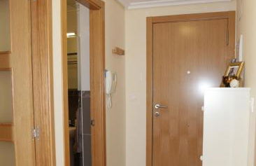 Quiet, Modern Apartment - Photo 19