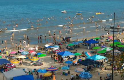 Apartamento 3 quartos e 3 sacadas de frente para o mar com visão panorâmica de toda praia de Itapema - Foto 15