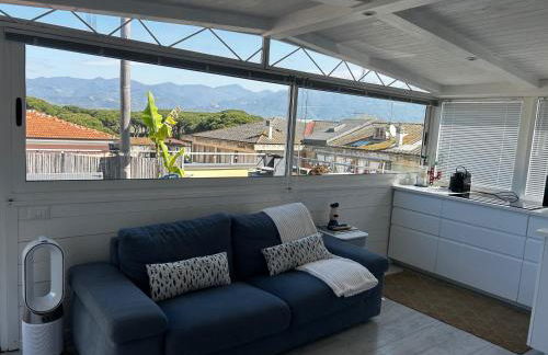 Cosy Apartment With Terrace View in Sarzana, Italy - Foto 7