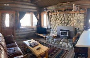 Rocky Mountains Nature Escape: Amazing Log Cabin with a Hot Tub in Darby, MT - Foto 8