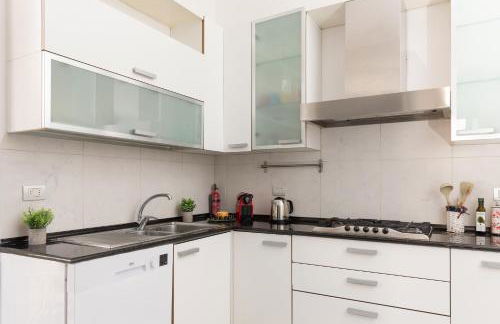 ArtStay - Exclusive Apt, Free Parking, Metro, Tram - Foto 30