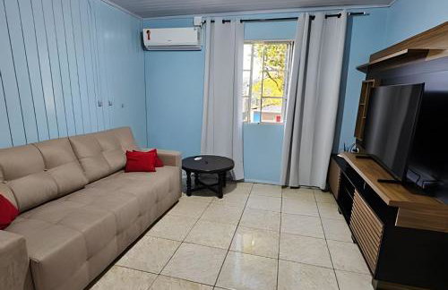 Casa Confortável com Fogão a Lenha e Churrasqueira - Foto 3