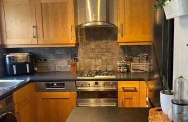 Sun Set House With Hot Tub - Photo 44