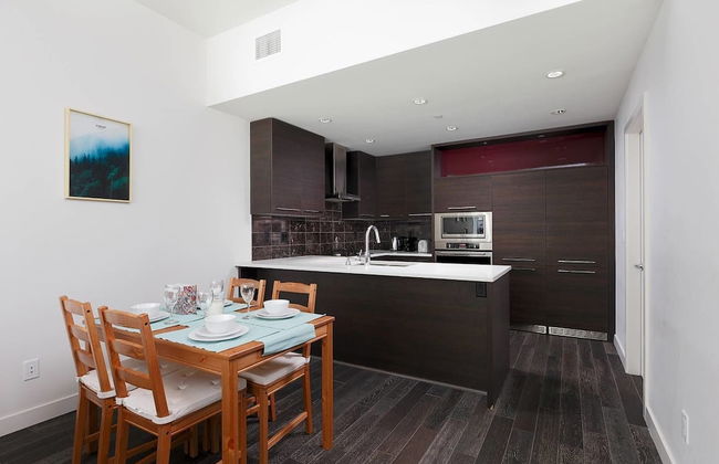 Modern Bright Townhome in Richmond - Photo 15