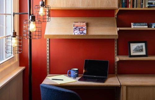 Top of The Peak: Downtown Gem! Steps to Beach - Foto 8