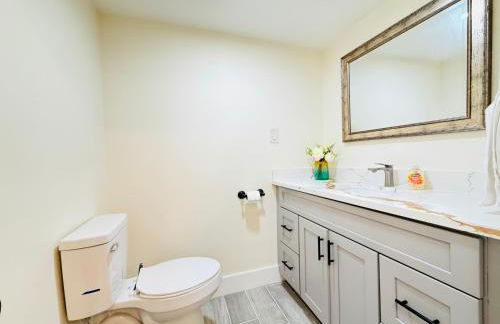 Waterfront Vacation Retreat with Gazebo Fishing - Foto 10